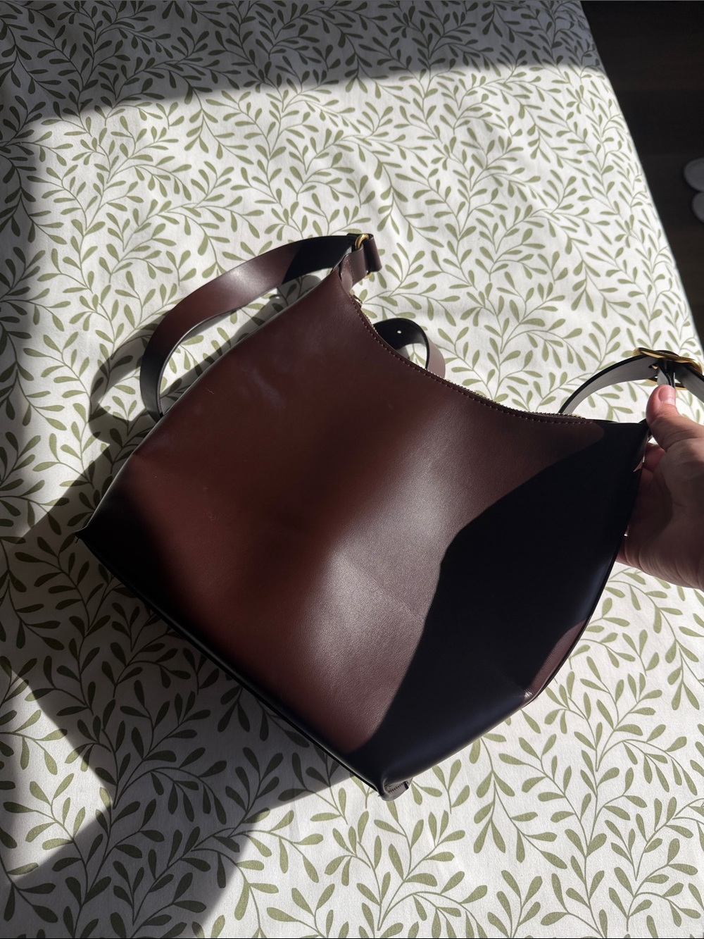 Uniqlo Elegant Dark Brown Leather Shoulder Bag